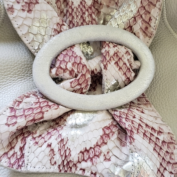 CHI Carlos Falchi Tan Leather and Snakeskin Handba - Picture 2 of 8